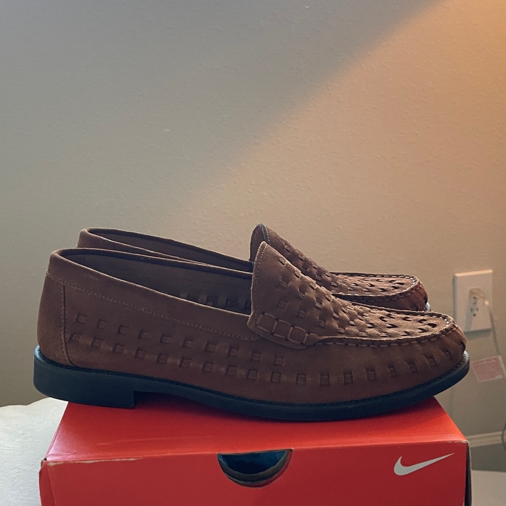 Zara Brown Suede Woven Loafer